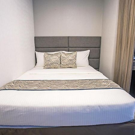 Anika Suites Cebu Bagian luar foto