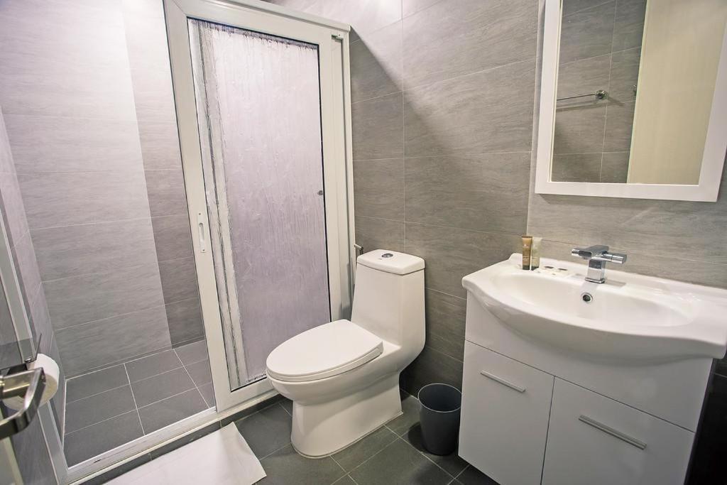 Anika Suites Cebu Bagian luar foto